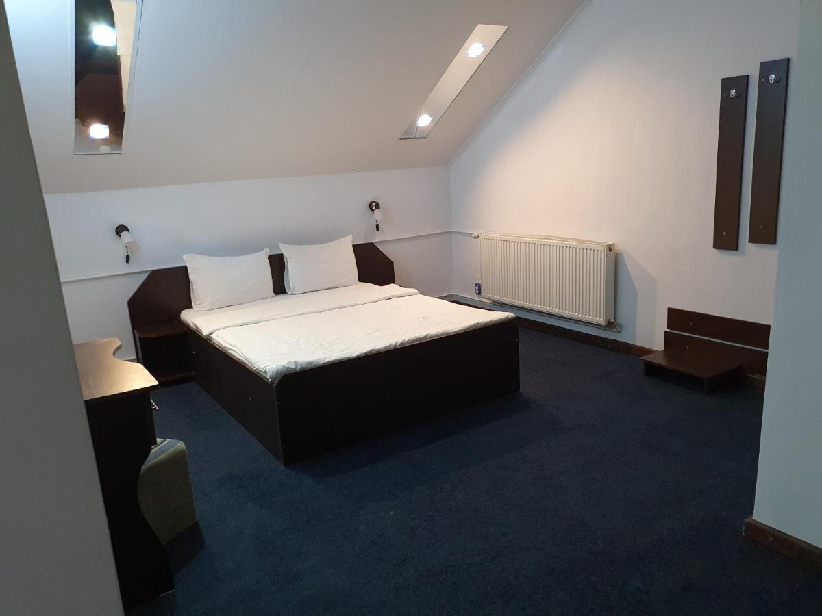 Motel Davios Targu Jiu Luaran gambar