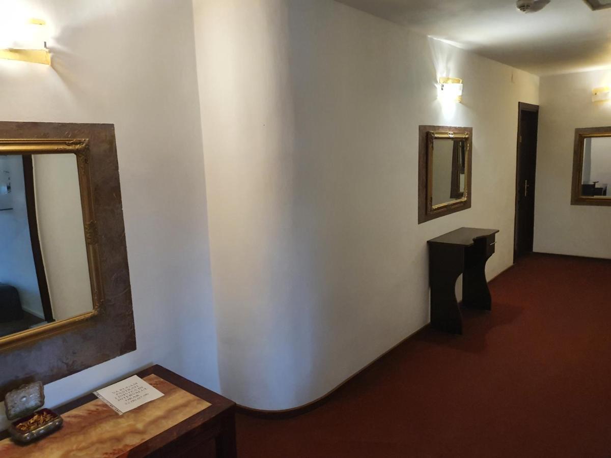 Motel Davios Targu Jiu Luaran gambar