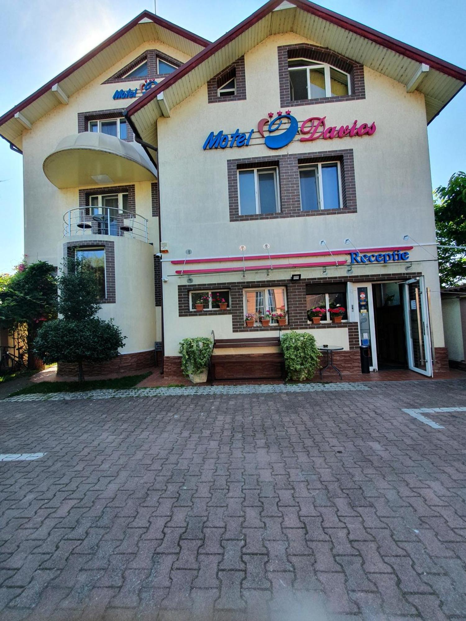 Motel Davios Targu Jiu Luaran gambar