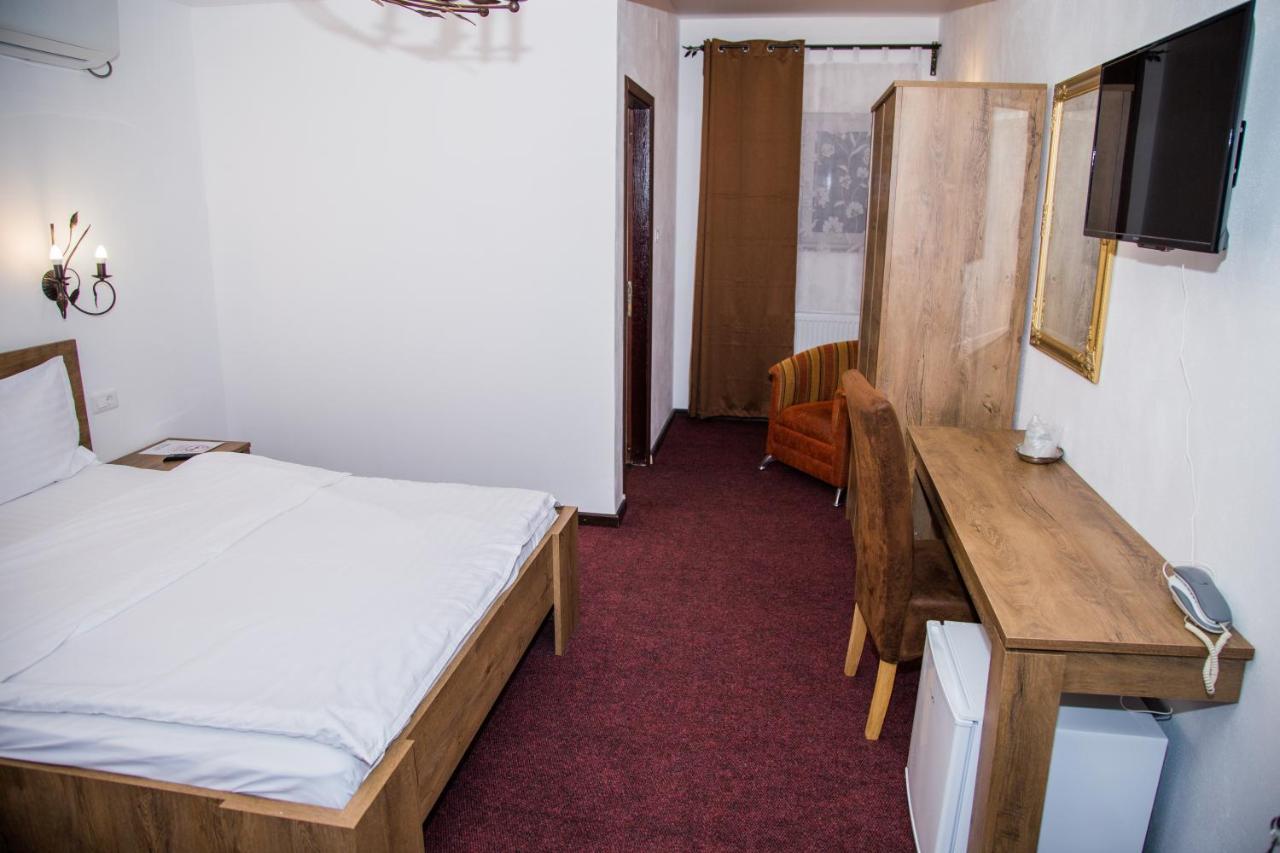 Motel Davios Targu Jiu Luaran gambar
