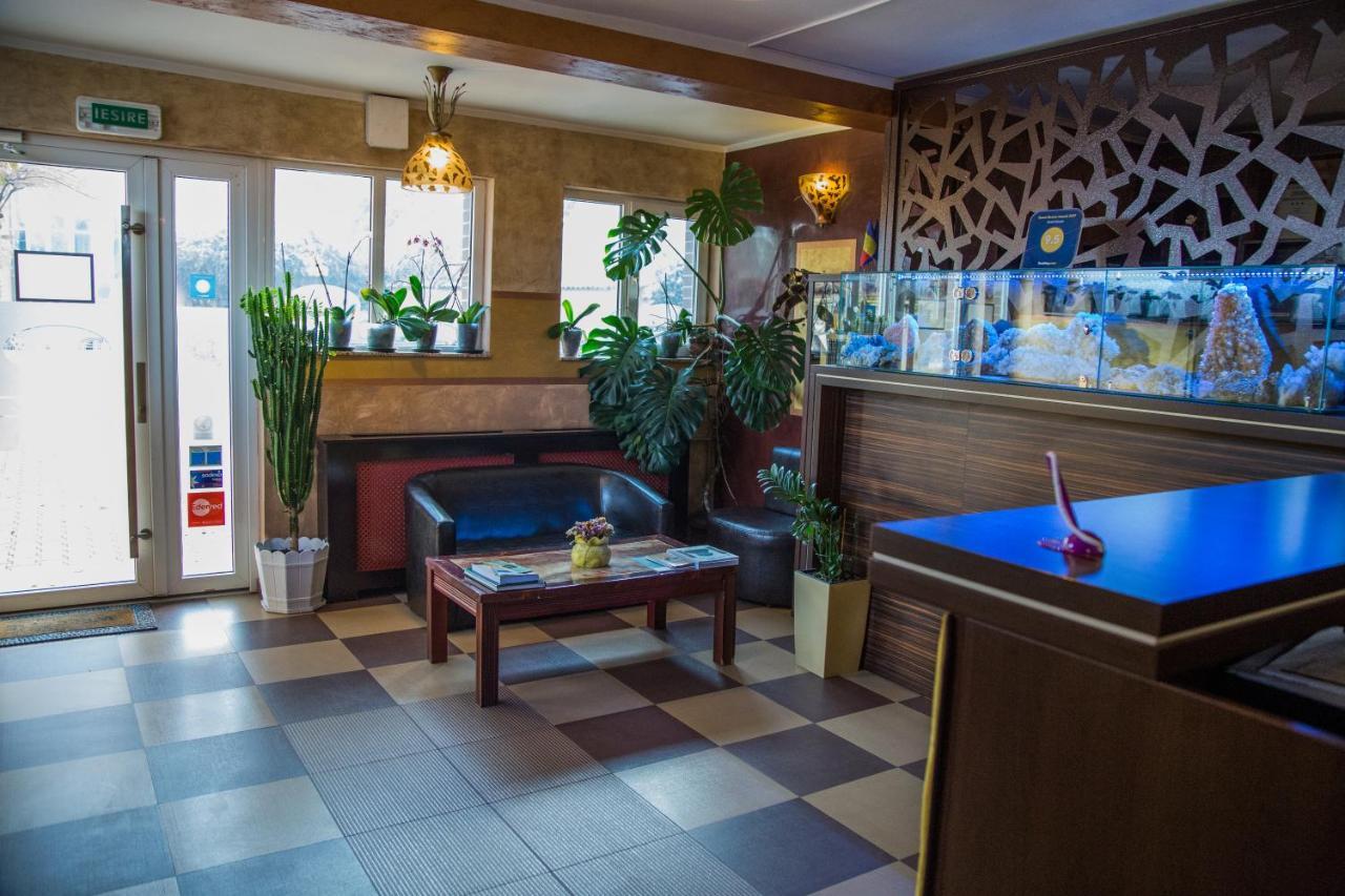 Motel Davios Targu Jiu Luaran gambar