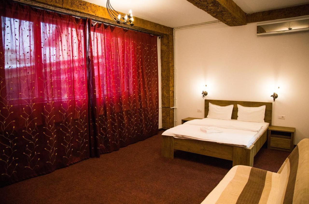 Motel Davios Targu Jiu Luaran gambar